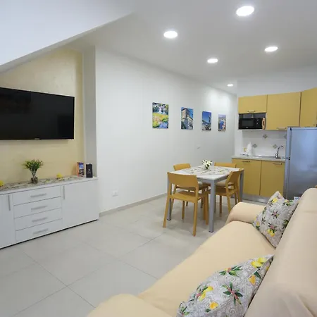 Kris Luxury Σπίτι διακοπών Giardini Naxos