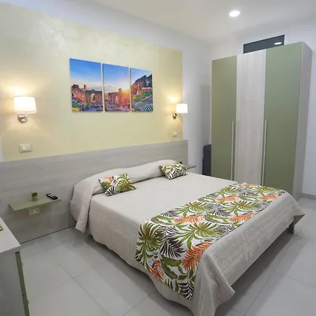 Kris Luxury Giardini Naxos